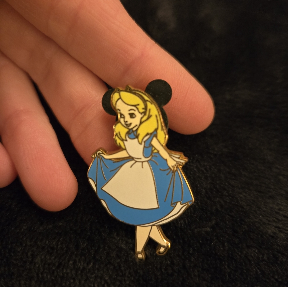 Alice In Wonderland Pin